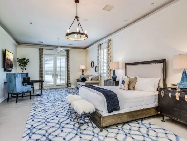 Indio Luxury Six Bedroom Vacation Home with Pool & Spa