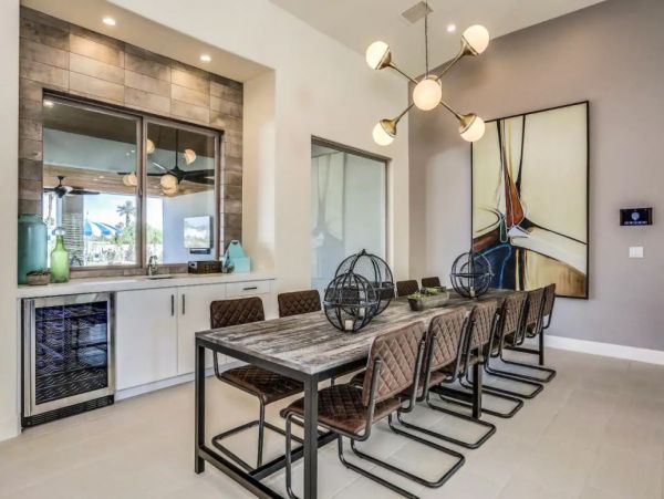 Indio Luxury Six Bedroom Vacation Home with Pool & Spa