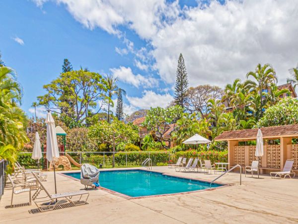 Charming 2 Bedroom Lahaina Vacation Home Close to Beach