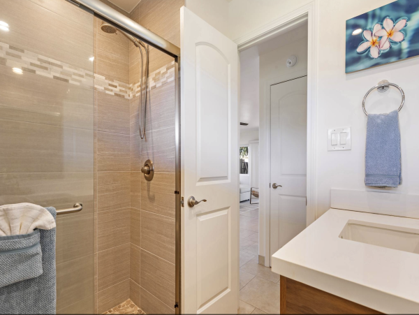 Charming 2 Bedroom Lahaina Vacation Home Close to Beach