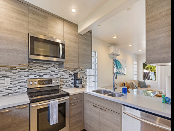 Charming 2 Bedroom Lahaina Vacation Home Close to Beach