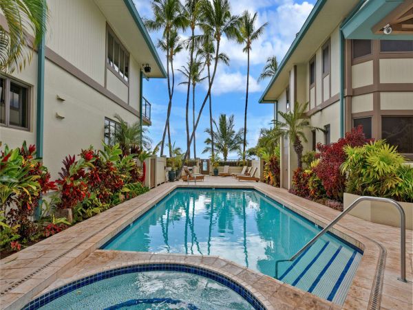Lahaina Beachfront 4 Bedroom Luxury