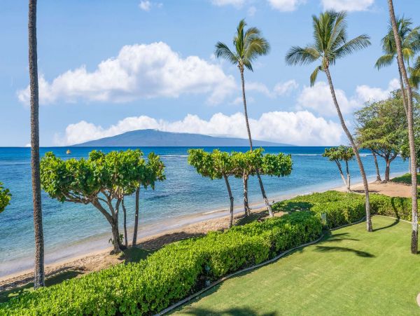 Lahaina Beachfront 4 Bedroom Luxury
