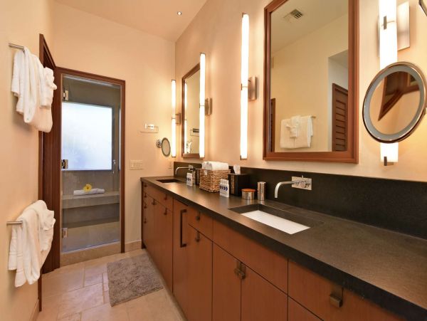 Lahaina Beachfront 4 Bedroom Luxury