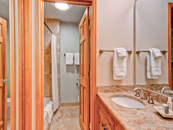 Beaver Creek Bachelor Gulch Condo 968386