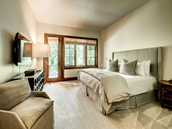 Ski in Ski Out Beaver Creek Luxury Residence Sleeps 10