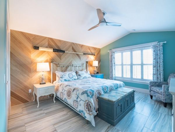 Northern Holmes Beach 4 Bedroom Vacation Pool Home