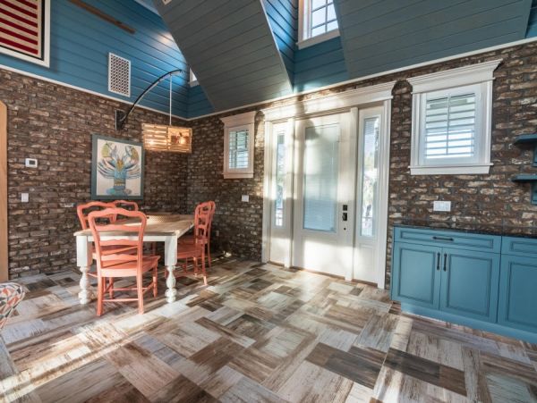 Northern Holmes Beach 4 Bedroom Vacation Pool Home