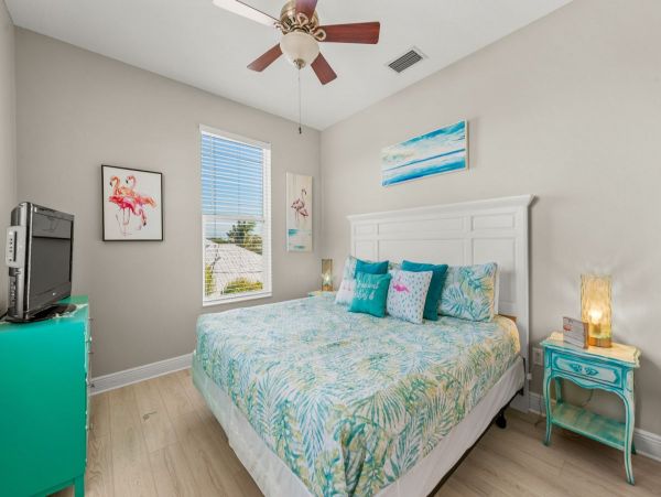 Holmes Beach Vacation Home Four Bedroom Walk to Beach