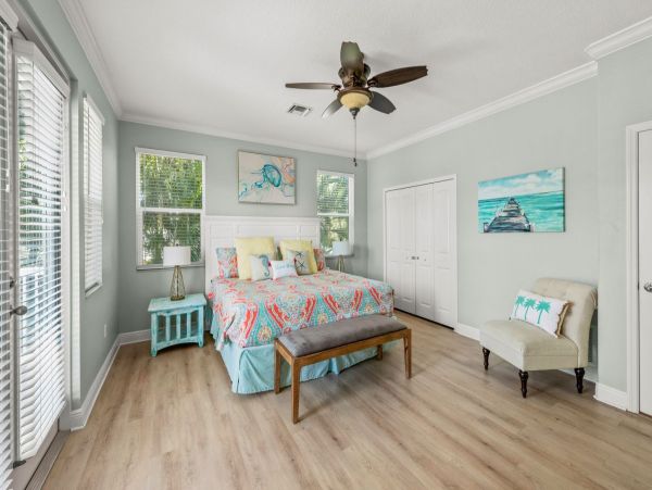 Holmes Beach Vacation Home Four Bedroom Walk to Beach