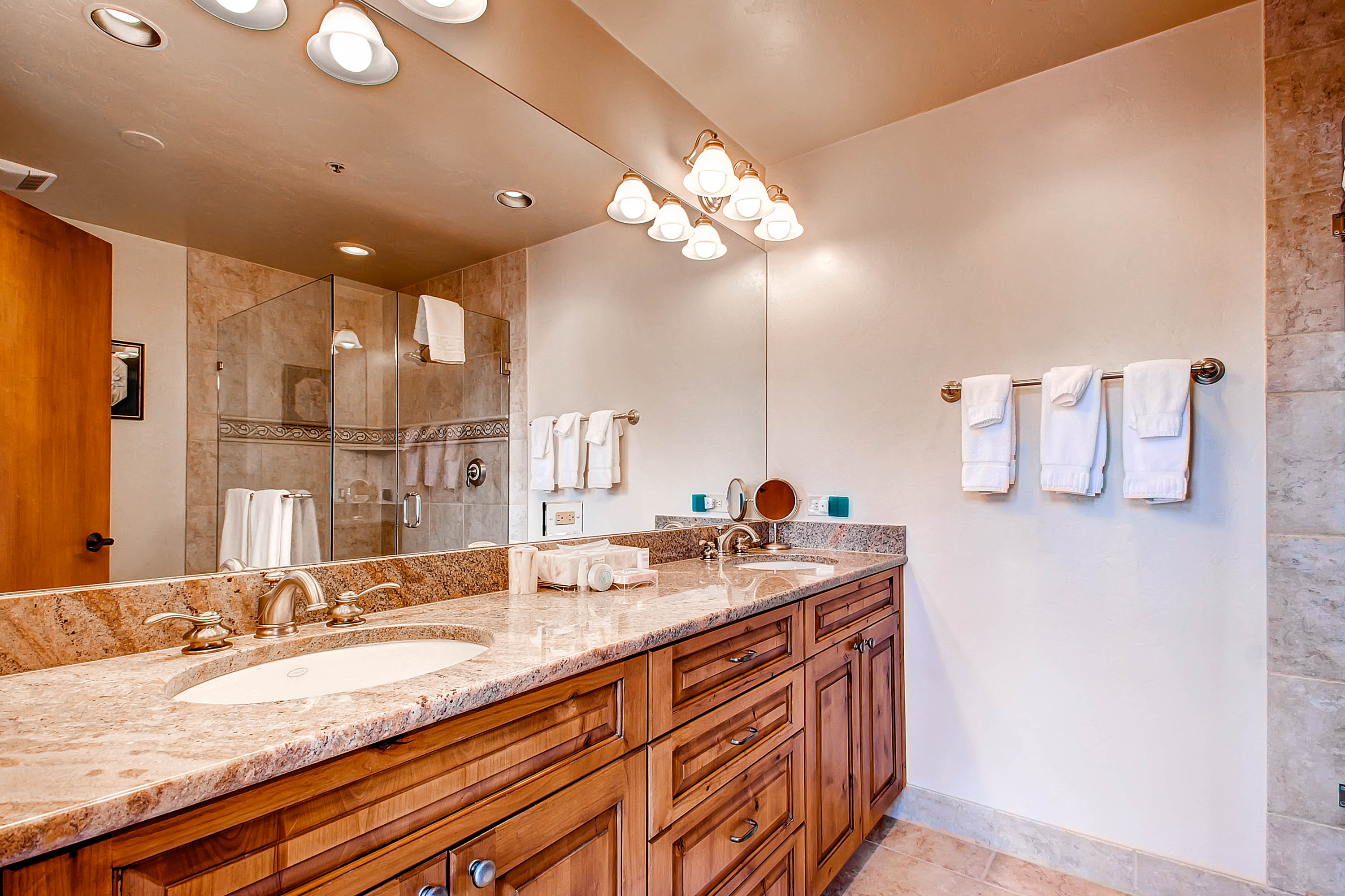 Beaver Creek Bachelor Gulch Condo 968447