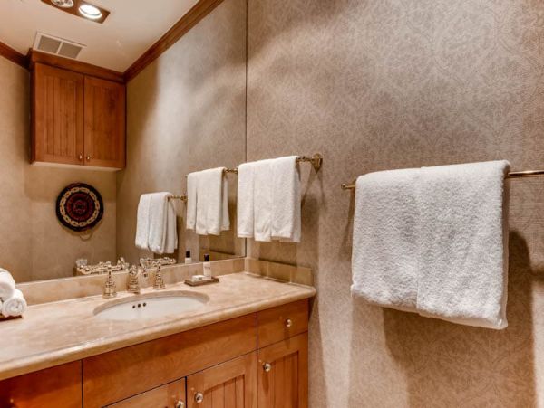 Beaver Creek Bachelor Gulch Condo 968522