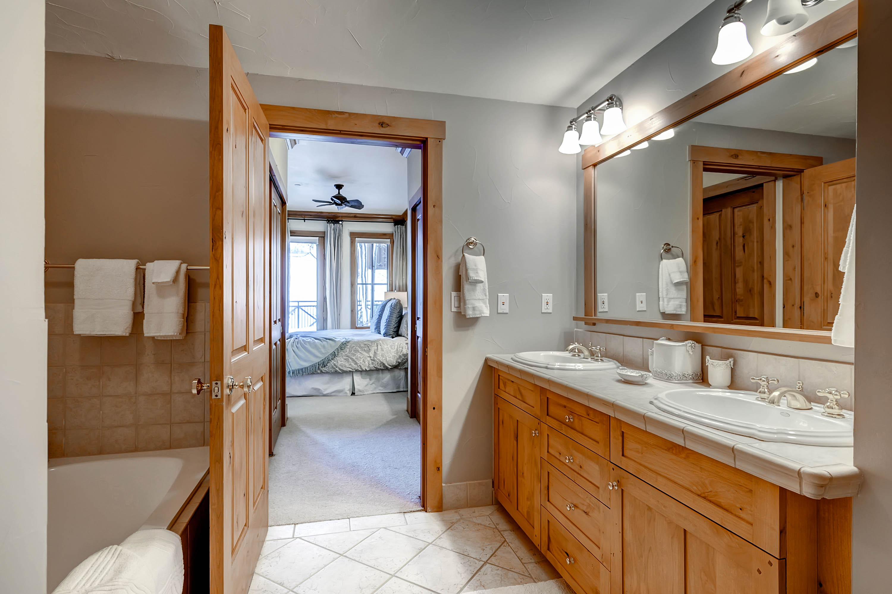 Beaver Creek Bachelor Gulch Condo 968532
