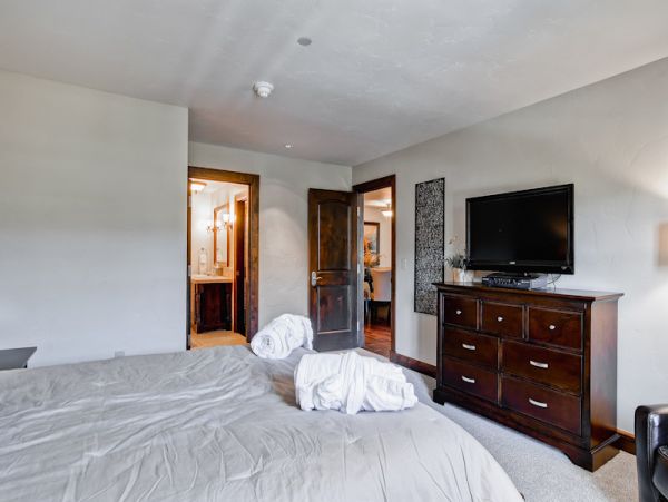Beaver Creek Bachelor Gulch Condo 968597