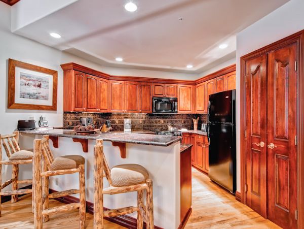 Beaver Creek Bachelor Gulch Condo 968600