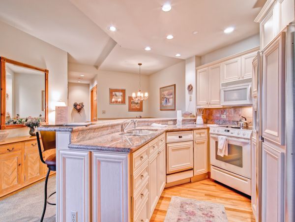 Beaver Creek Bachelor Gulch Condo 968630