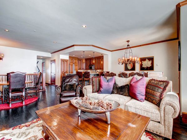 Ski in Ski Out Luxury Town Home