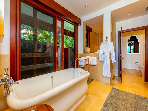 WAILEA BEACH EXCLUSIVE 3 BEDROOM HOME
