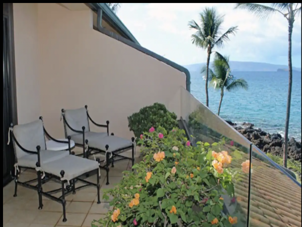 Pacific Ocean Front 2 Bedroom Condo in Wailea-Makena