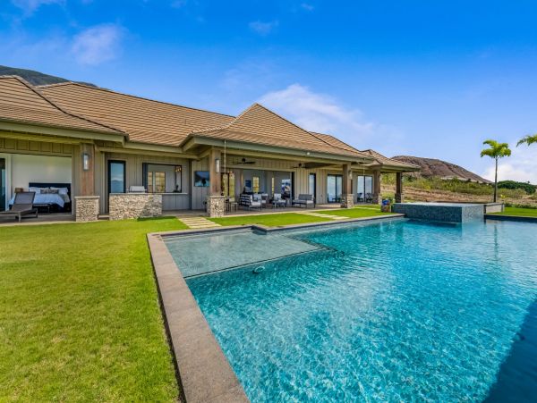 Luxury Five Bedroom Ocean View Vacation Home in Lahaina