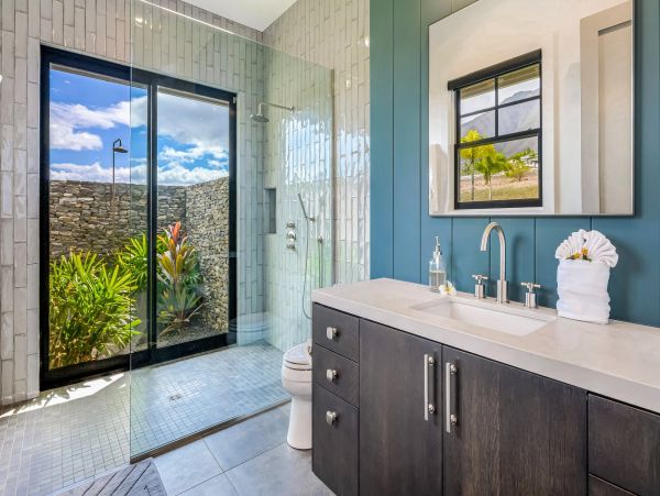 Luxury Five Bedroom Ocean View Vacation Home in Lahaina