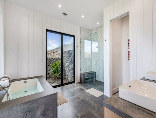Luxury Five Bedroom Ocean View Vacation Home in Lahaina