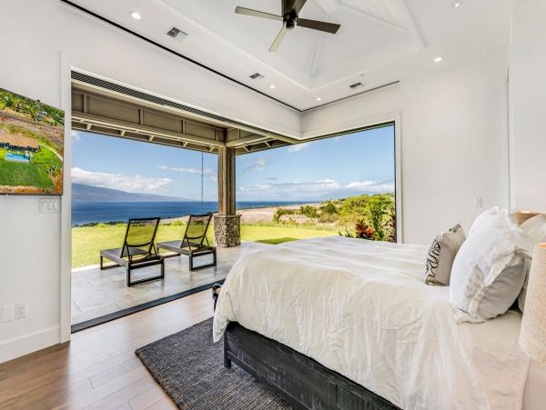 Luxury Five Bedroom Ocean View Vacation Home in Lahaina