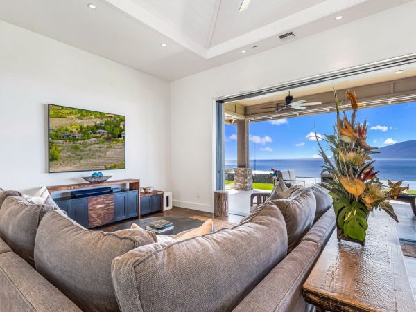 Luxury Five Bedroom Ocean View Vacation Home in Lahaina
