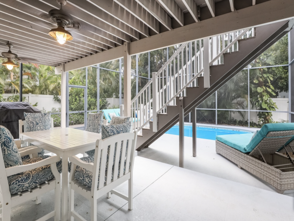Stunning 4 Bedroom Villa with Private Pool Close to Beach