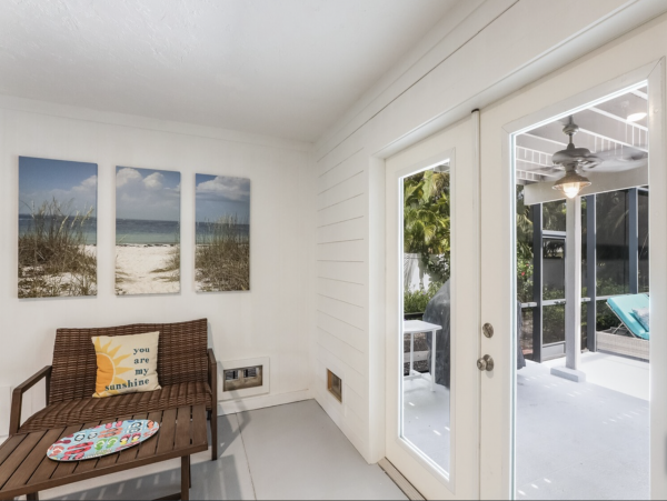 Stunning 4 Bedroom Villa with Private Pool Close to Beach