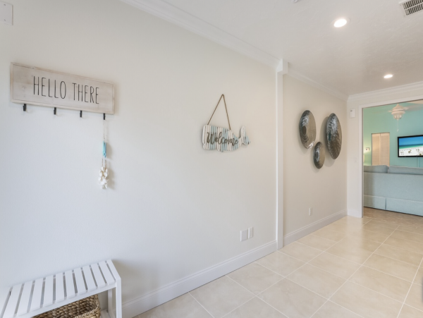 Stunning 4 Bedroom Villa with Private Pool Close to Beach