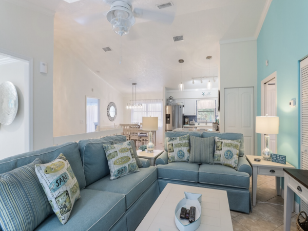 Stunning 4 Bedroom Villa with Private Pool Close to Beach