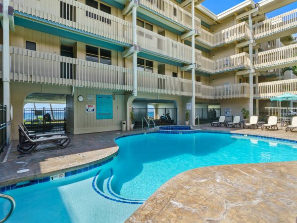 Kailua-Kona Beachfront Cozy Studio for Rent