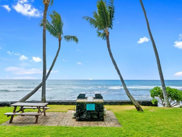 Kailua-Kona Beachfront Cozy Studio for Rent