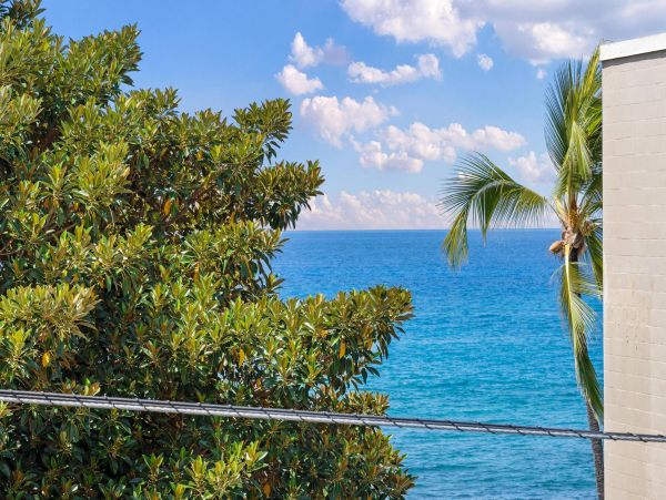 Kailua-Kona Beachfront Cozy Studio for Rent