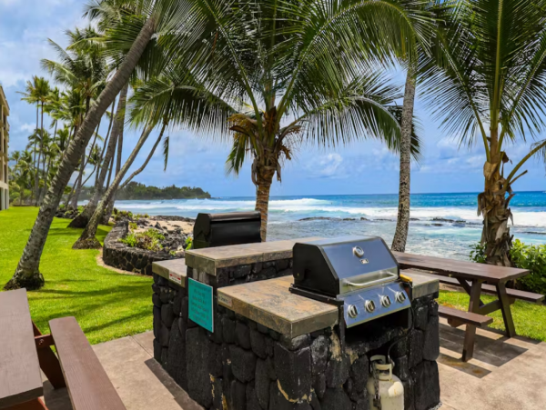 Oceanfront Condo with 2 Bedrooms in Kailua-Kona