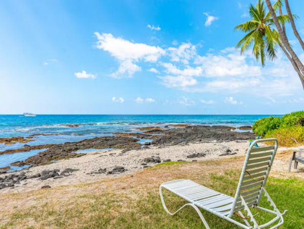 Oceanfront Condo with 2 Bedrooms in Kailua-Kona