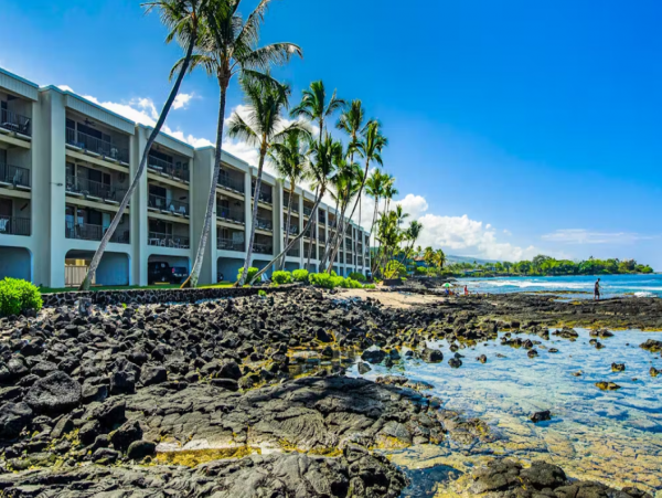 Oceanfront Condo with 2 Bedrooms in Kailua-Kona