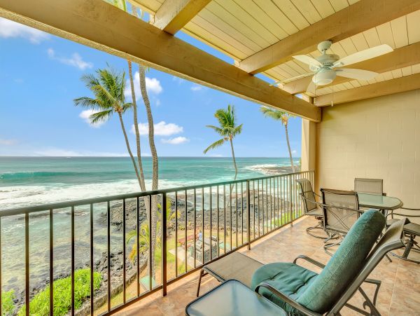 Oceanfront Condo with 2 Bedrooms in Kailua-Kona