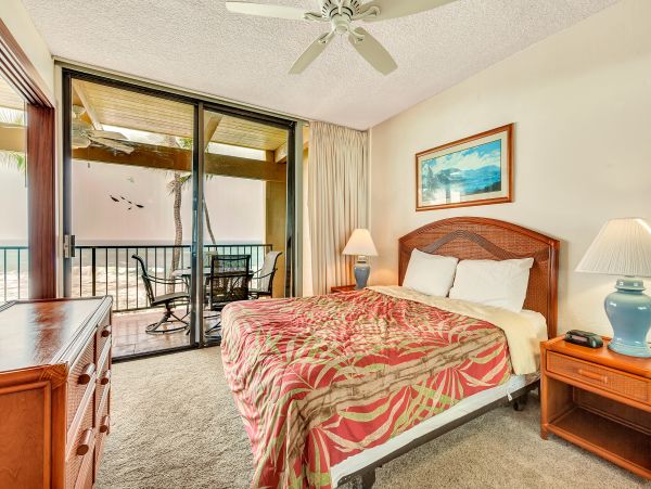 Oceanfront Condo with 2 Bedrooms in Kailua-Kona