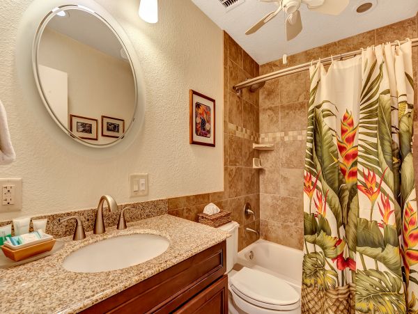 Oceanfront Condo with 2 Bedrooms in Kailua-Kona
