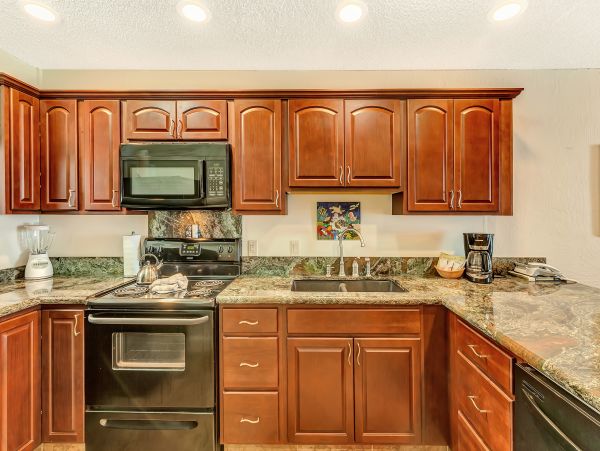 Oceanfront Condo with 2 Bedrooms in Kailua-Kona