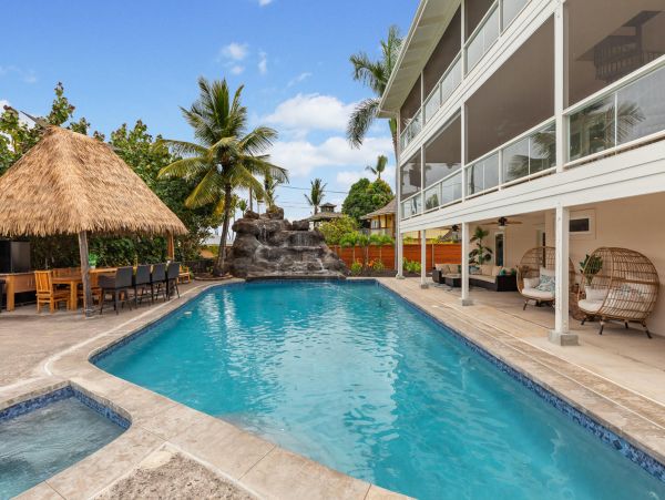 Beautiful 5 bedroom Property in Kona