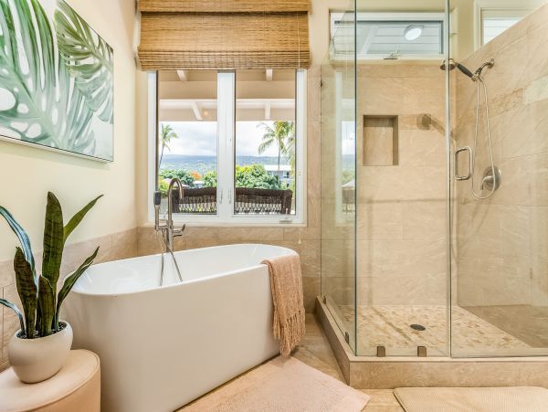 Beautiful 5 bedroom Property in Kona
