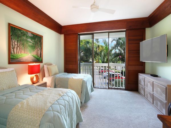 Oceanfront Two Bedroom Vacation Villa in Poipu