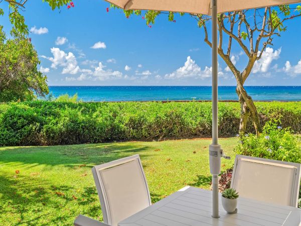 Oceanfront Two Bedroom Vacation Villa in Poipu