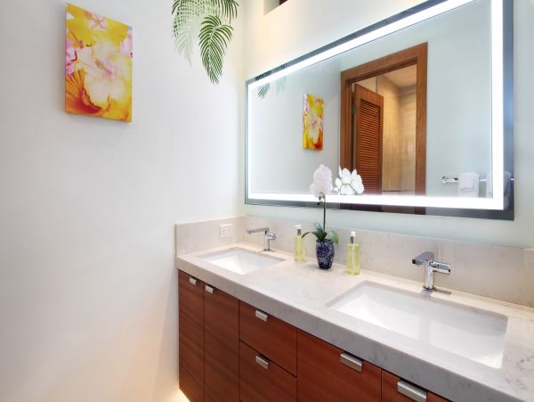 Oceanfront Two Bedroom Vacation Villa in Poipu