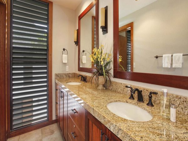 Luxurious Poipu Oceanfront Condo with Stunning Beach Views