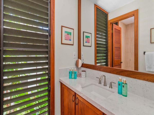 Poipu Condo Sleeps 5