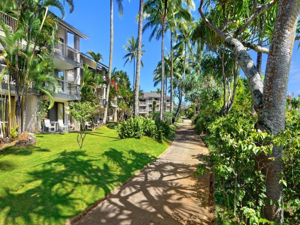 Princeville Getaway: Scenic Views, Beach, Pools, Tennis Courts